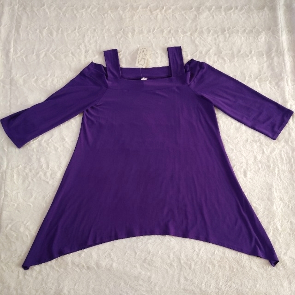 Come N See Cold Shoulder Top
